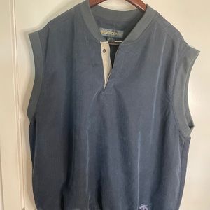 Men’s Descente Multi-use Vest Size: XL